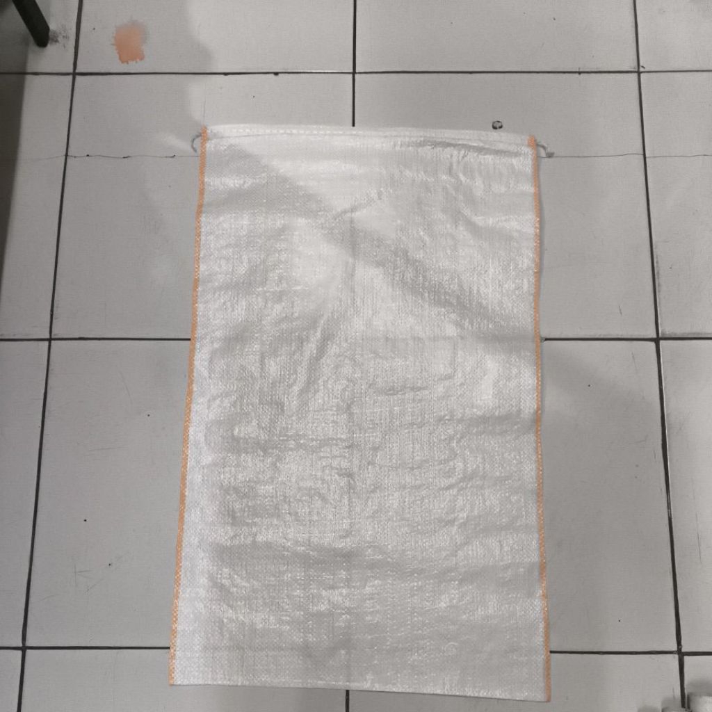 KARUNG PLASTIK PUTIH 25KG 45 X 75