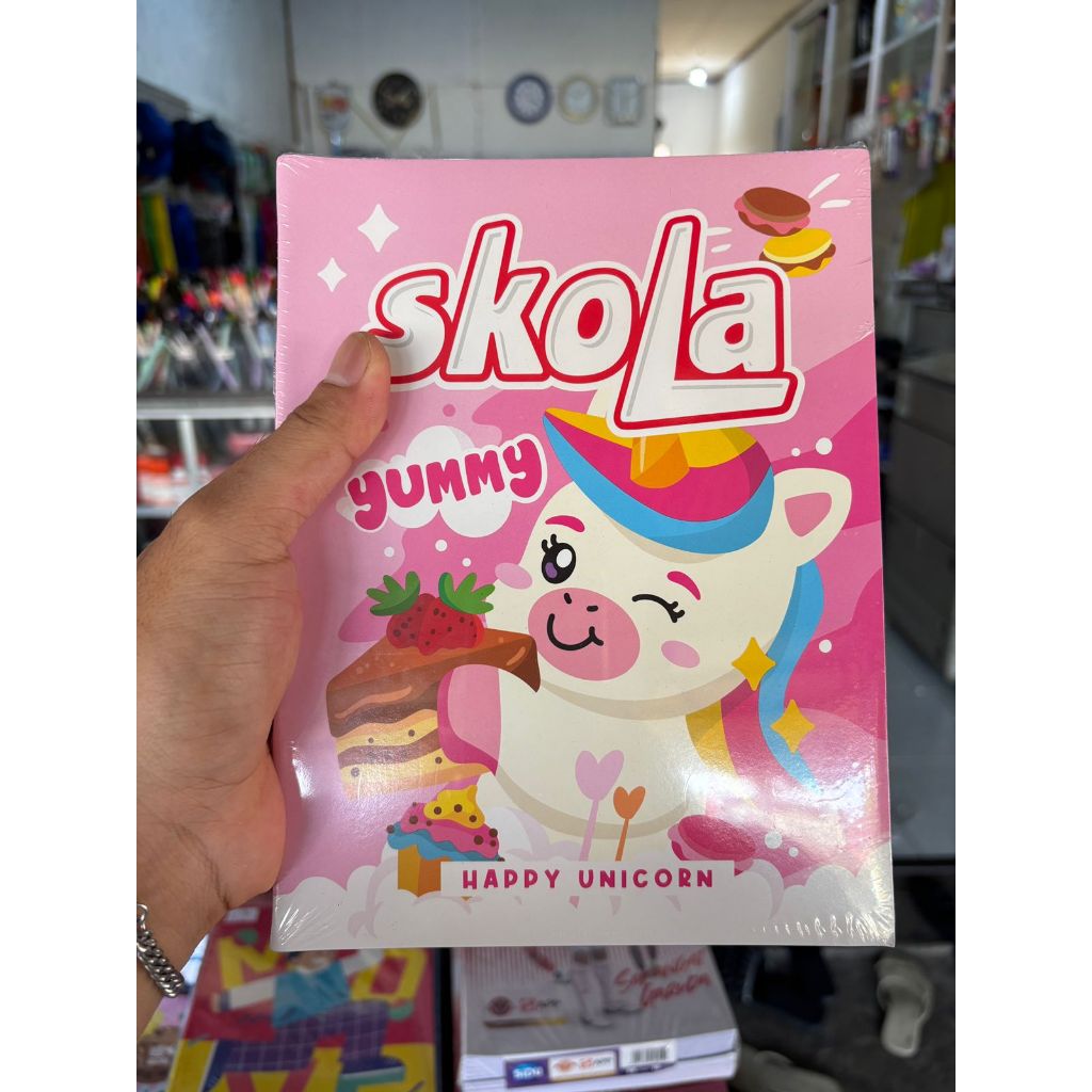 

Buku Tulis Sekolah | Merk Skola 58 Lembar 1 Pax ( 10 Buku )