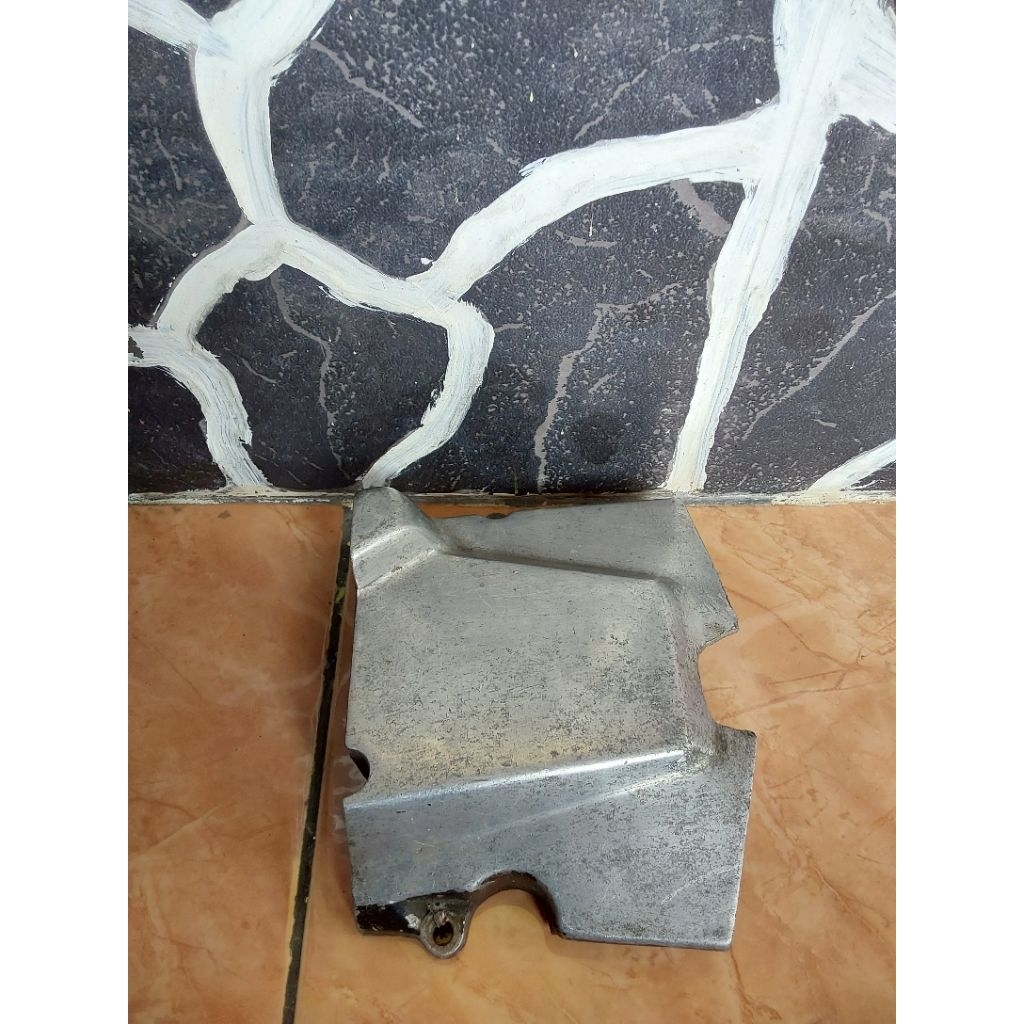 Cover ger Tutup rantai depan Honda GL series pro series gl100 cdi Gl100 k Ori