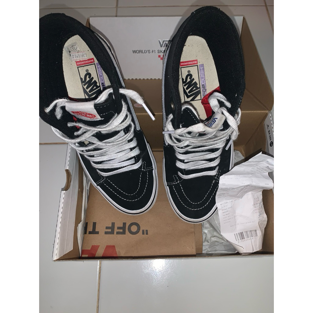 vns skate sk8 hi bw
