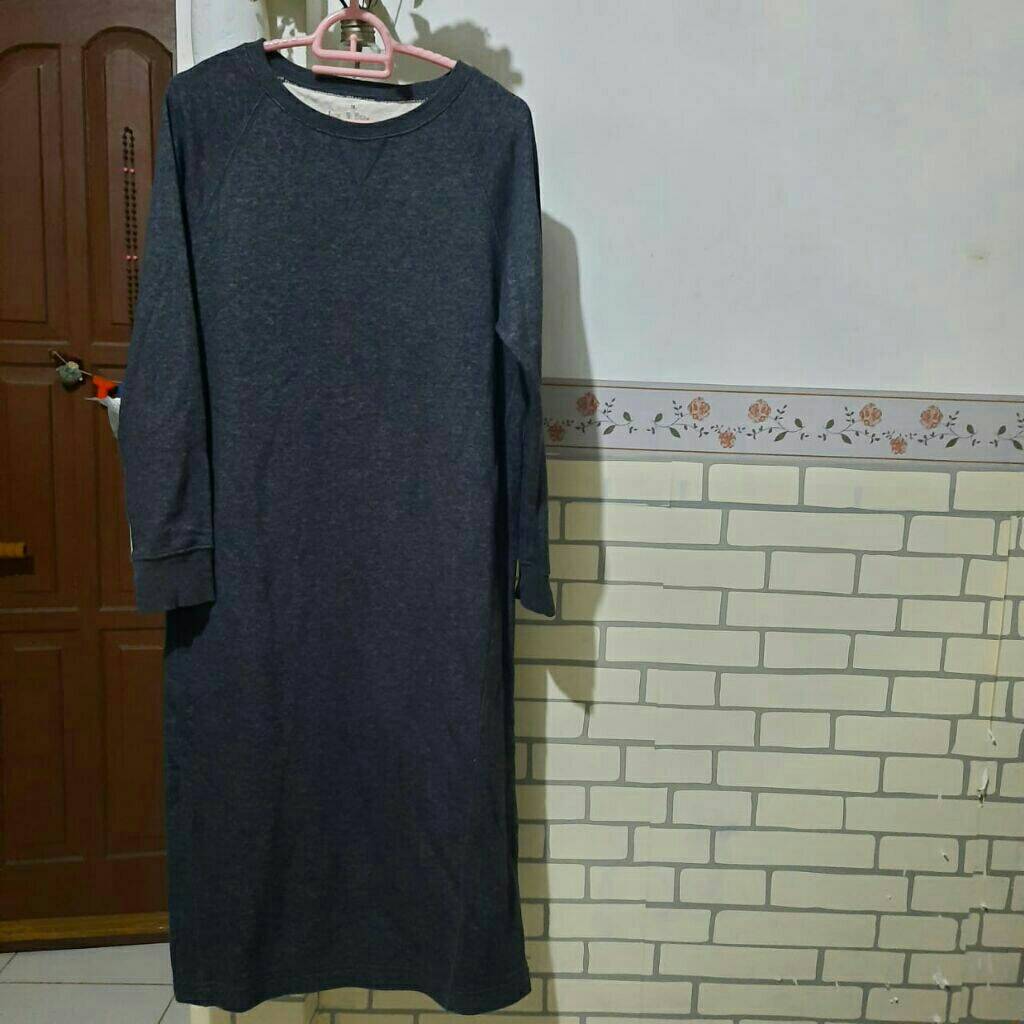 Dress Kaos Warna Abu Tua Preloved
