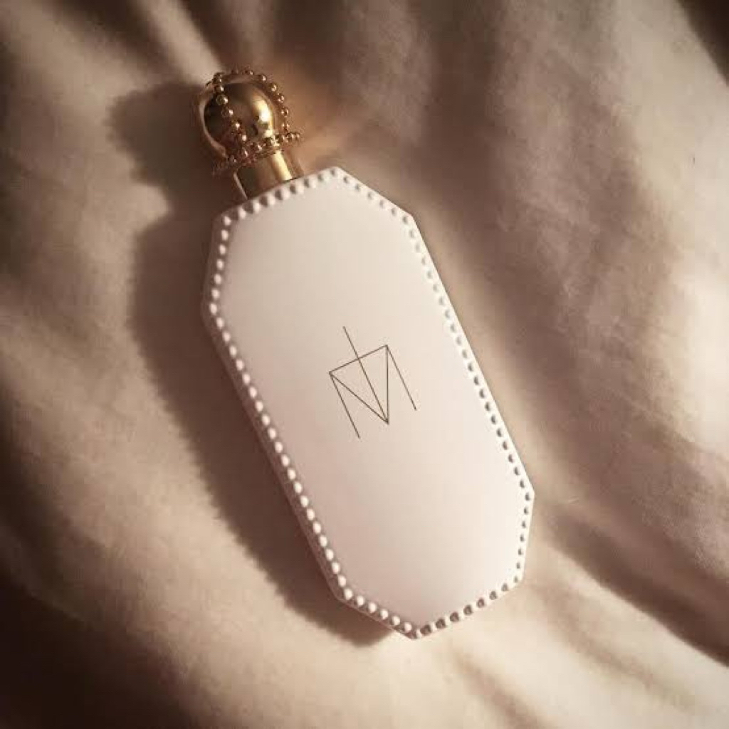 Truth or Dare Madonna parfume