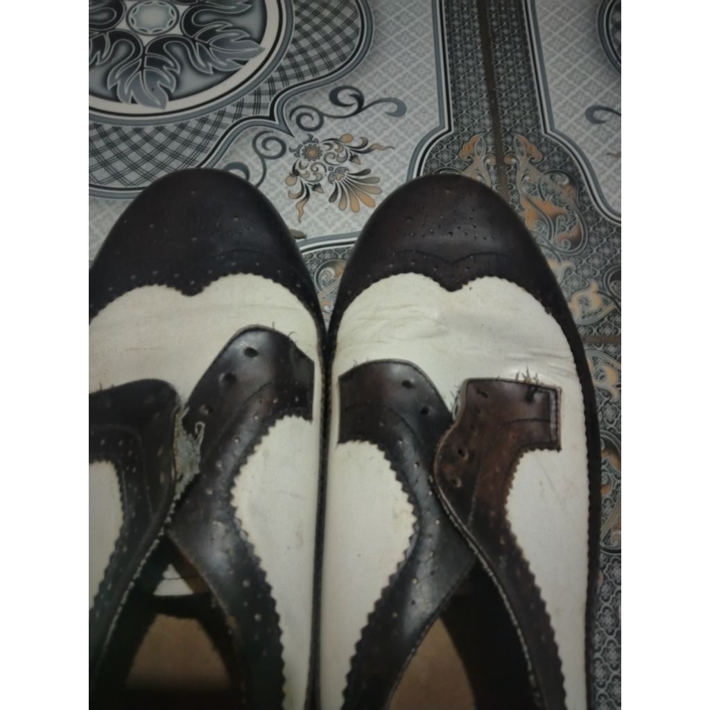 SEPATU FORMAL WINGTIP NOT DOCMART