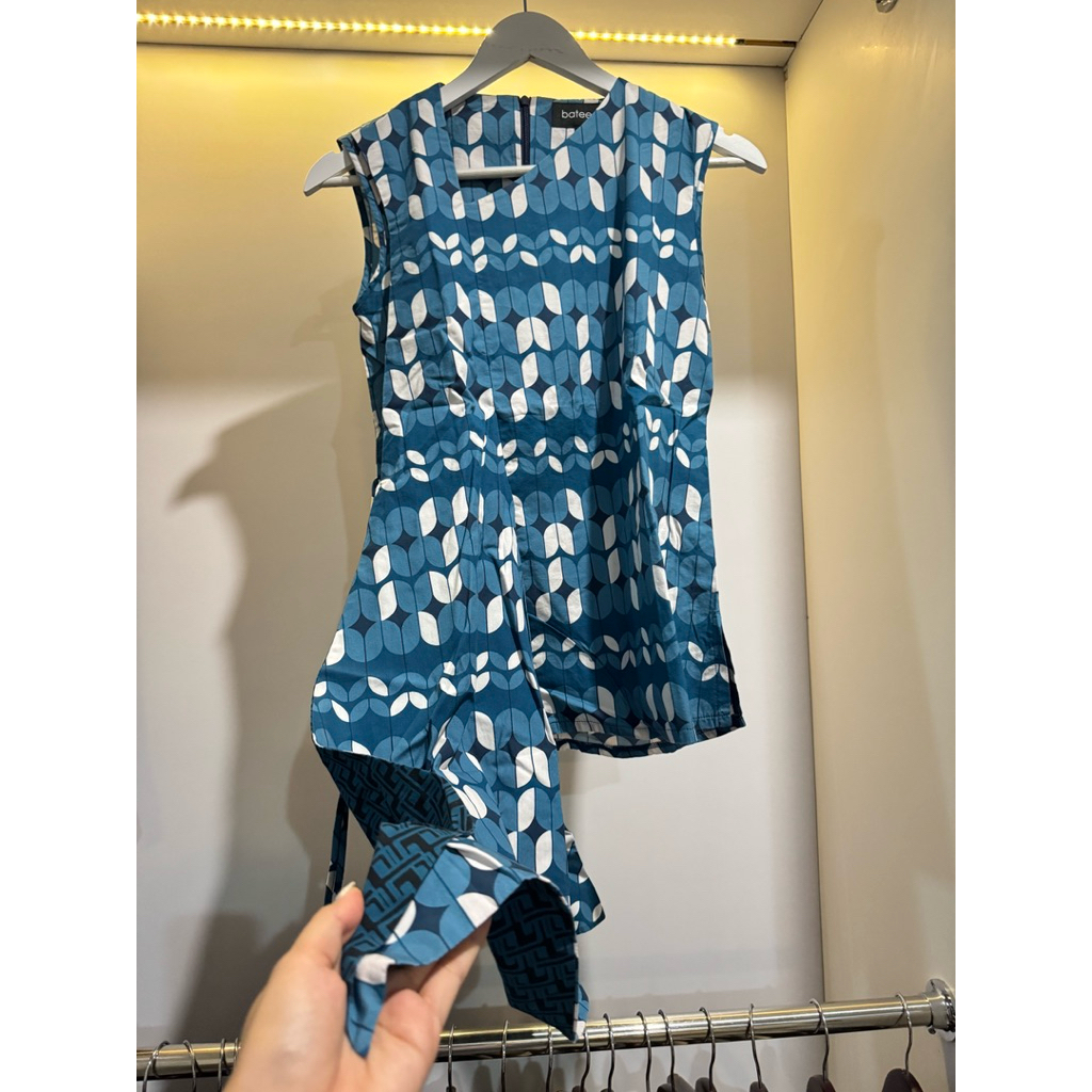 bateeq atasan biru wanita