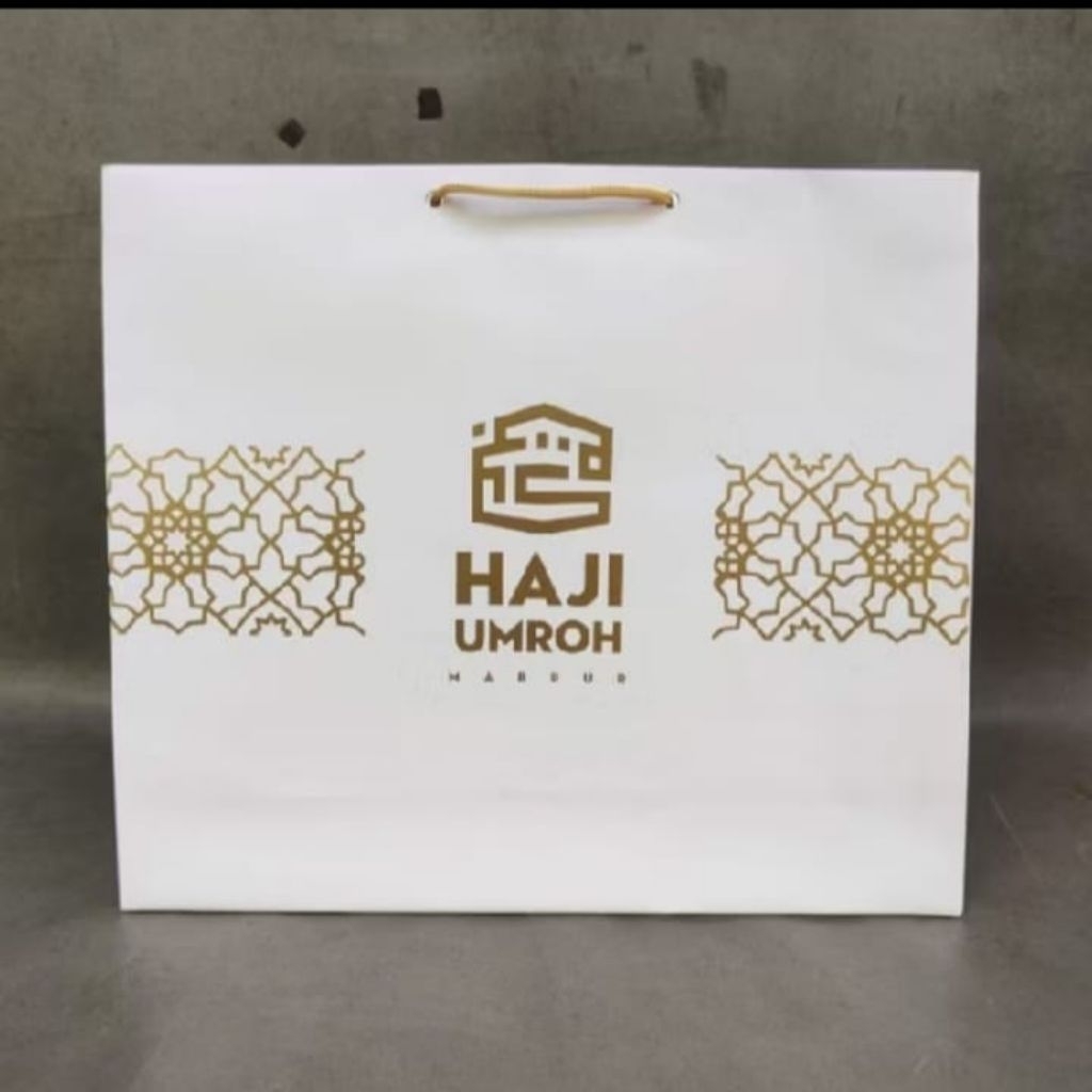 

paperbag haji umrah ukuran 30*10*25