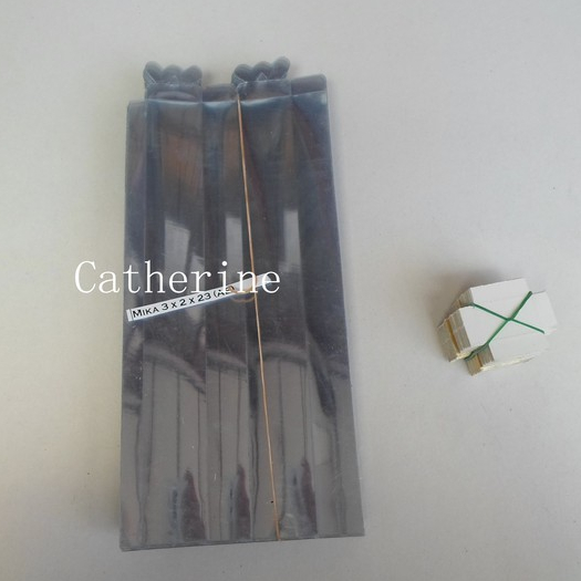 

Kotak Mika 3X2X23 Alas Emas