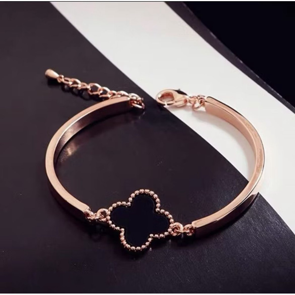gelang titanium gold lucu | gelang emas tahan air | gelang titanium berbagai bentuk | gelang emas wa