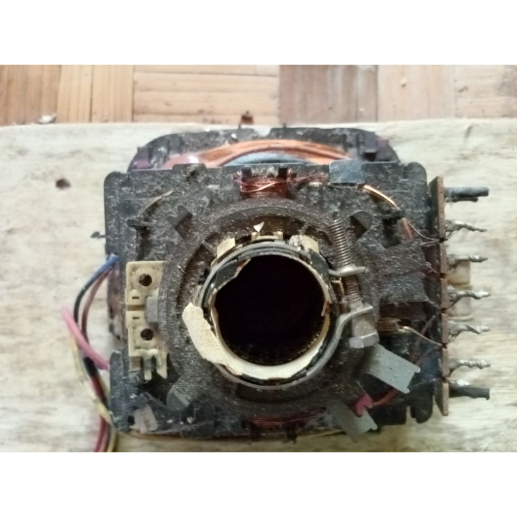 yoke sanggul buat tv LG slim 29 inci