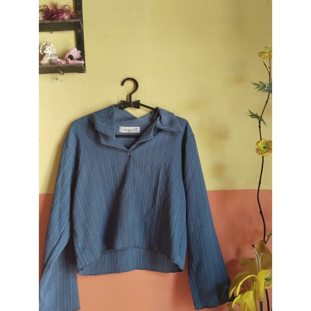 preloved kemeja crop / kemeja korea crop