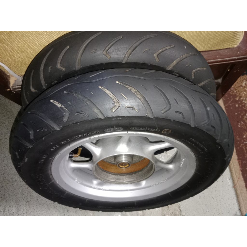 velg scoopy original second ring 12 + ban maxxis