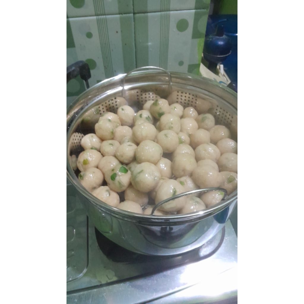 

Cilok Super Enak, Super Besar