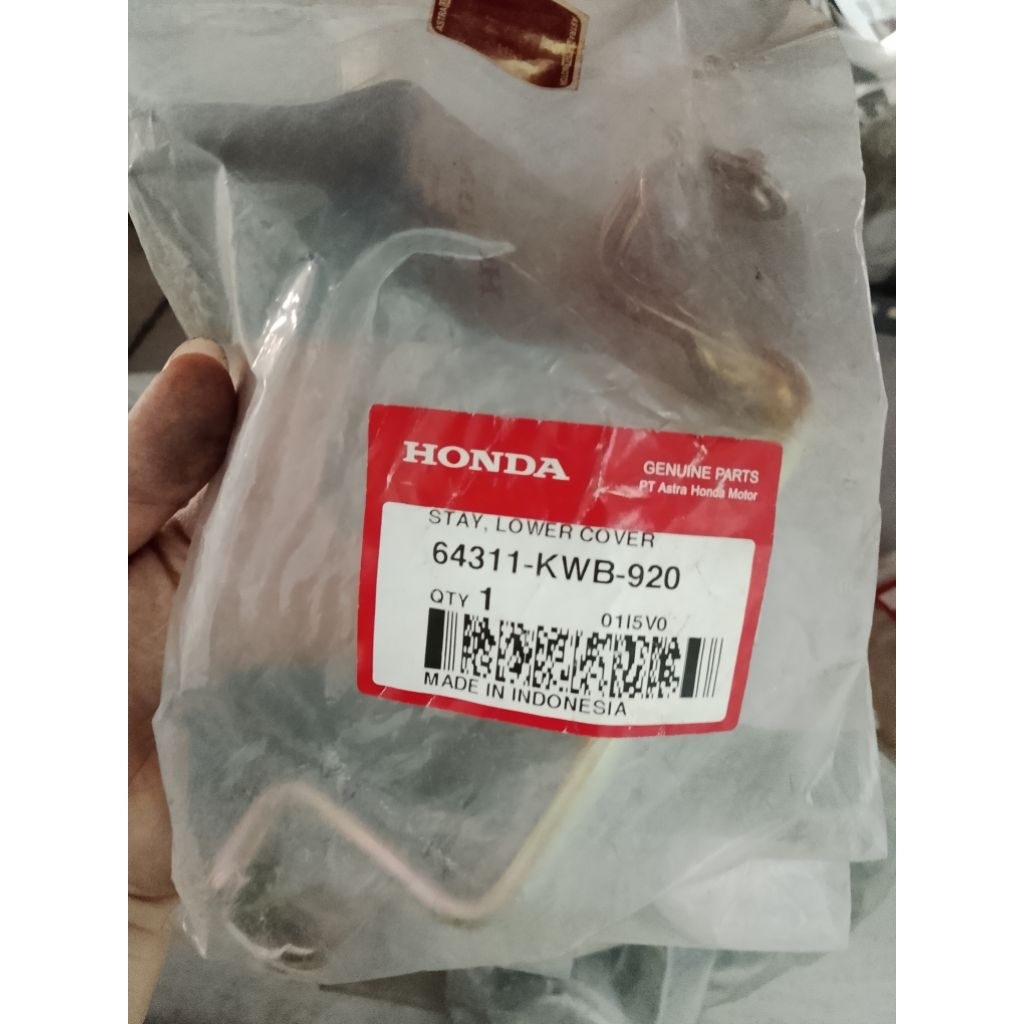 BRAKET DUDUKAN TEBENG SAYAP BAWAH BLADE LAMA 64311-KWB-920