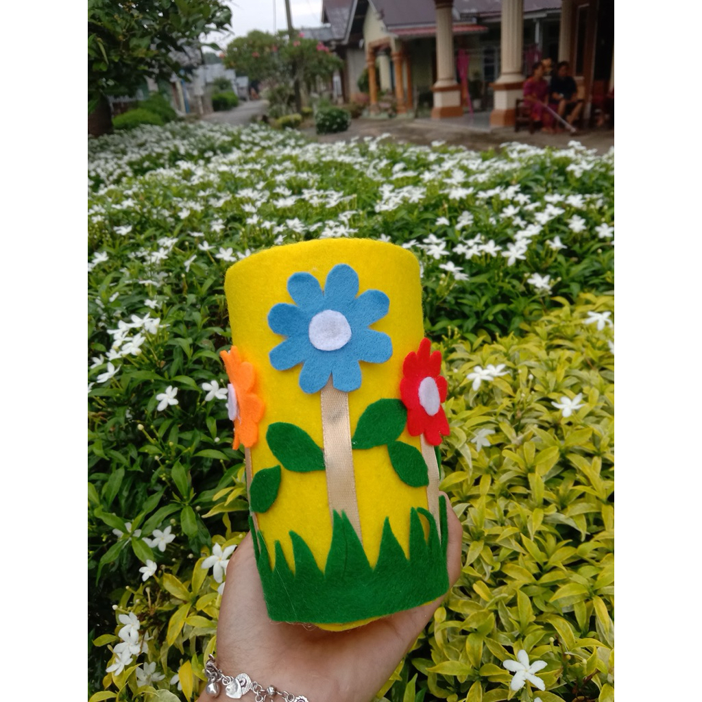 

TEMPAT PENSIL PLANEL BENTUK BUNGA