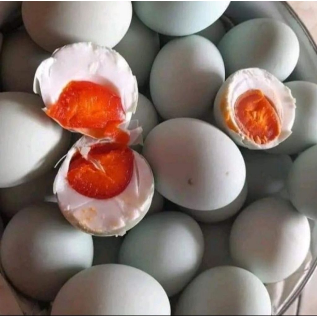 

1 butir telur bebek asin