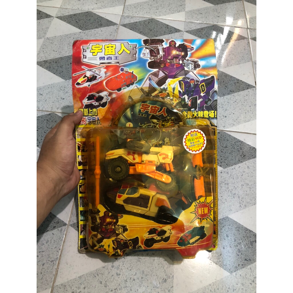 Mainan robot jadul 90 an