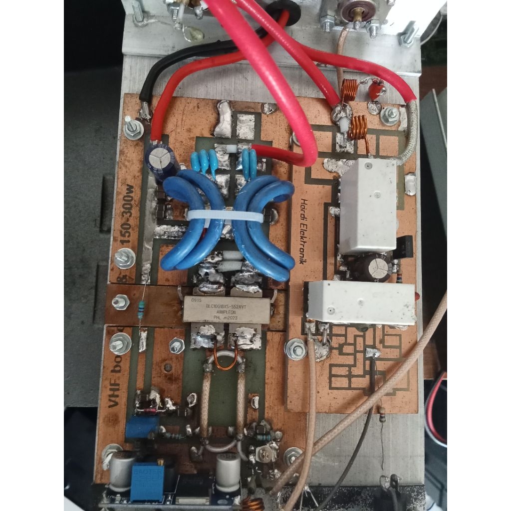 boster palet vhf untuk ht/rig in 5 Watt out 400watt