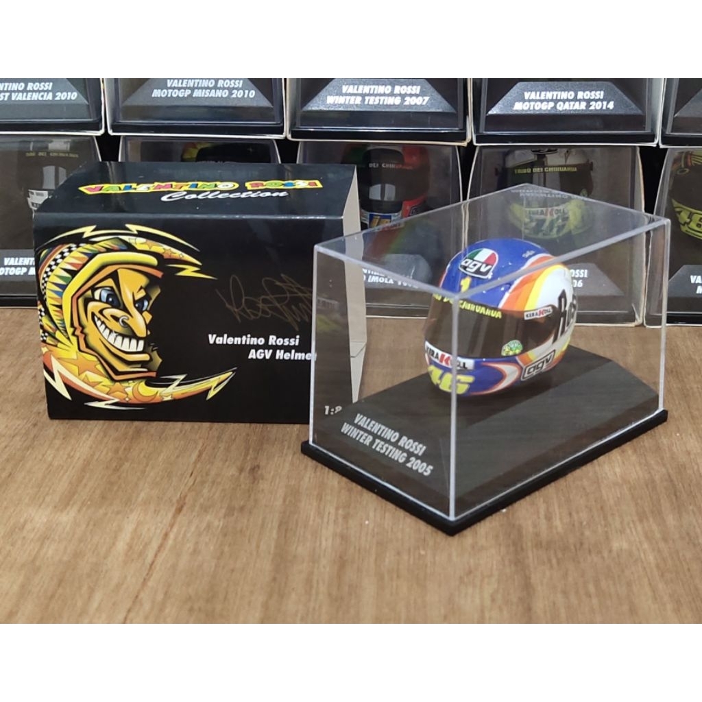 Minichamps Valentino Rossi 1/8 helmet MotoGP Winter Testing 2005.