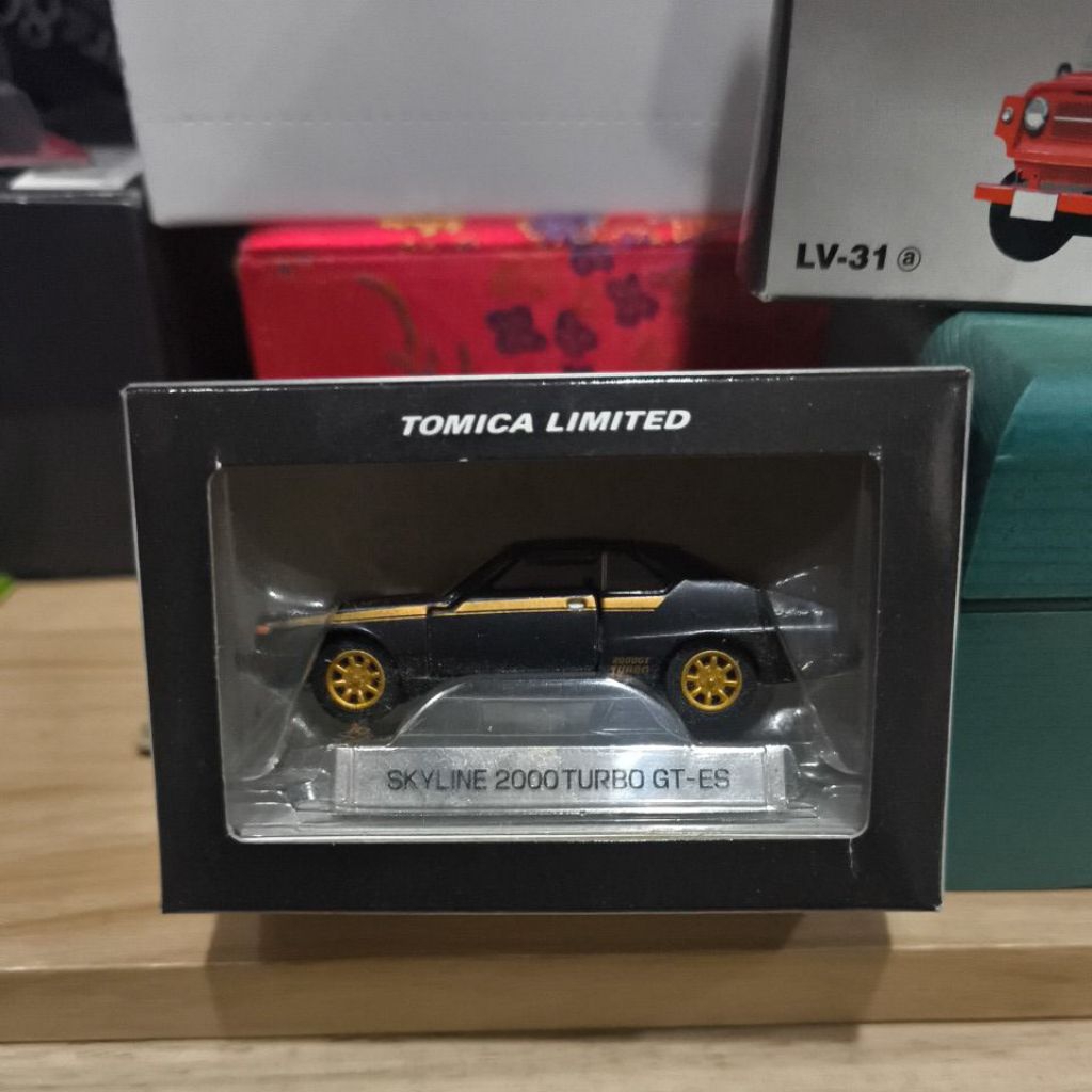 Tomica Limited Nissan Skyline 2000 Turbo GT ES Hitam Copotan Set 12