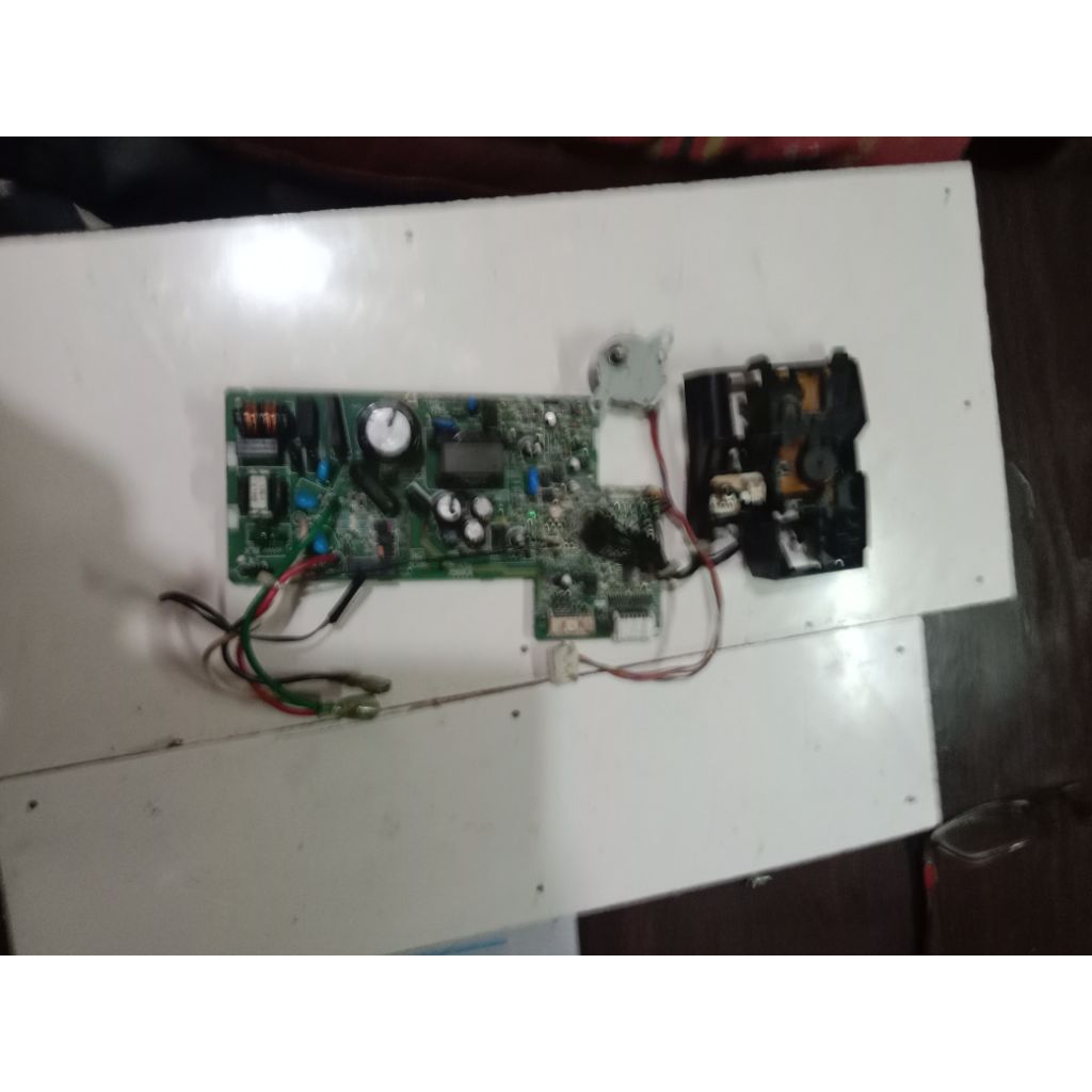 modul indoor ac daikin inverter FTKC50. original copotan normal