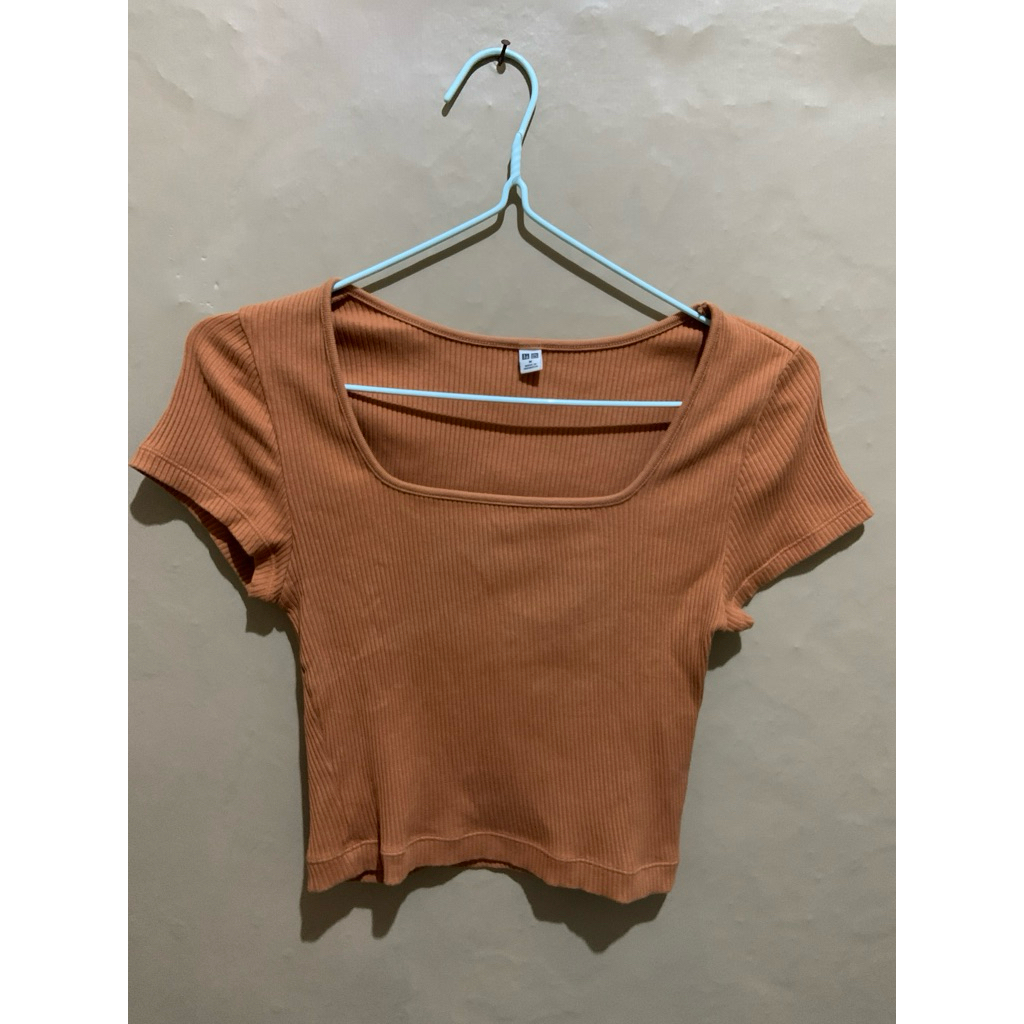 preloved uni crop