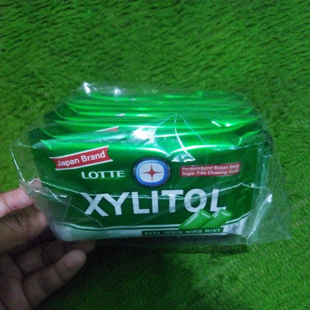 

Lotte Xylitol perpack isi 10 strip × 6 pcs
