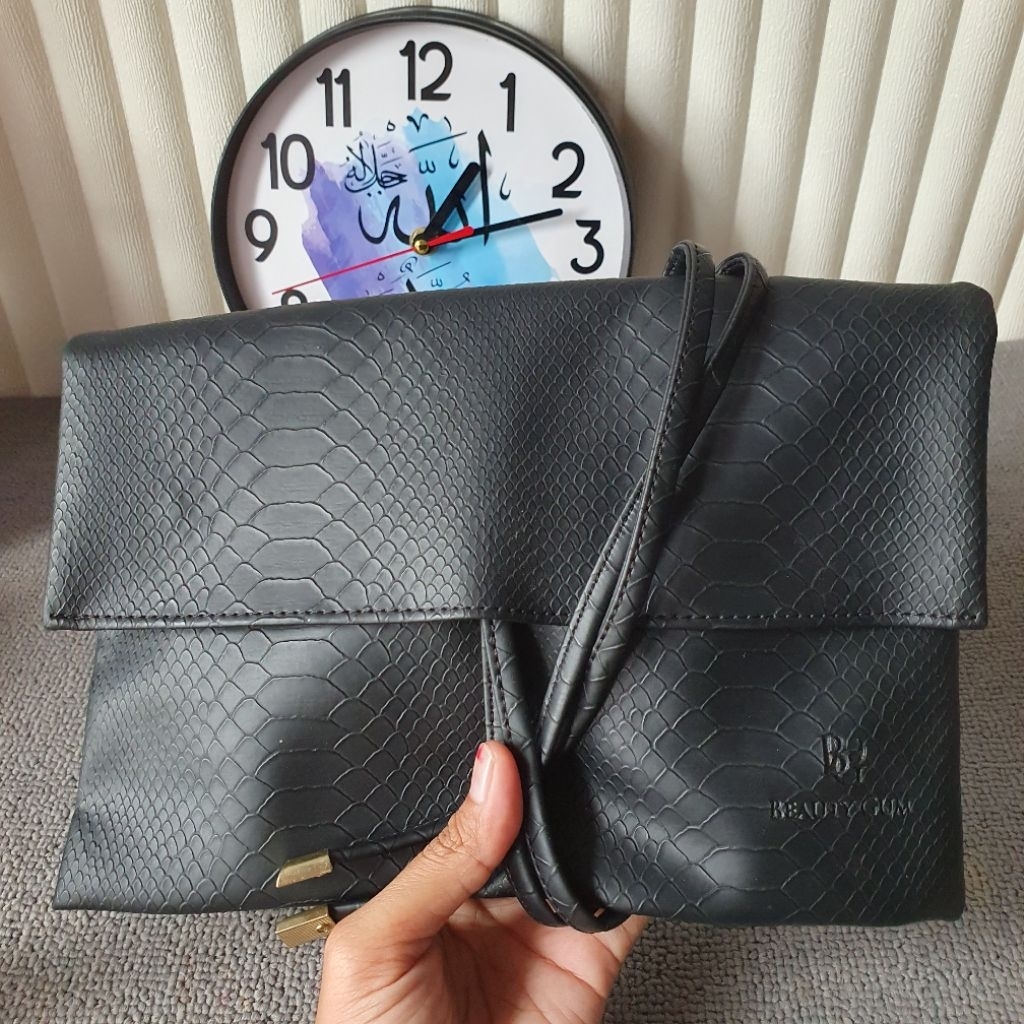 TAS KONDANGAN BEAUTY GUM HITAM / TAS CLUCTH WANITA/ TAS SKIN SNACK HITAM /TAS PL MASIH BAGUS