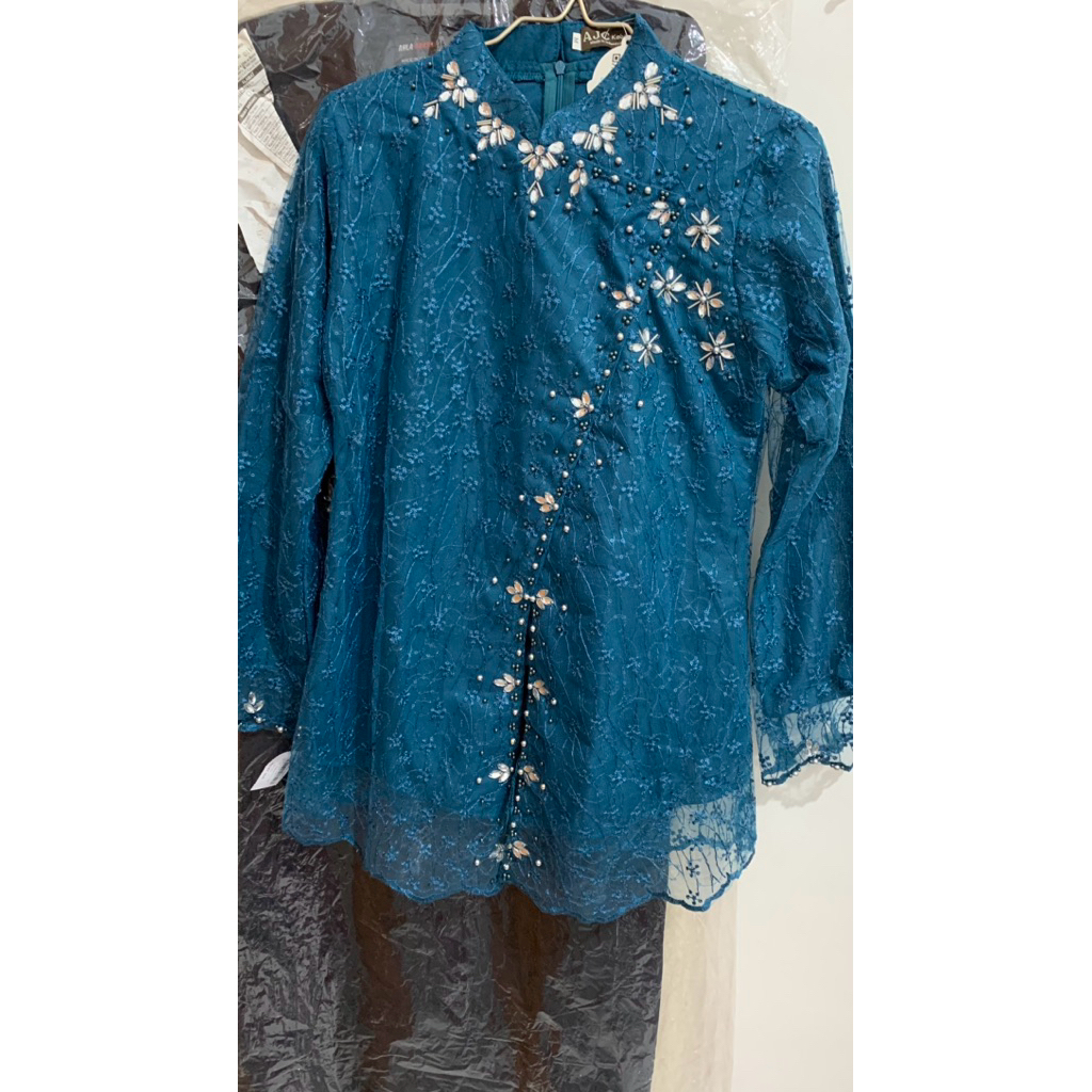 kebaya janggan + rok