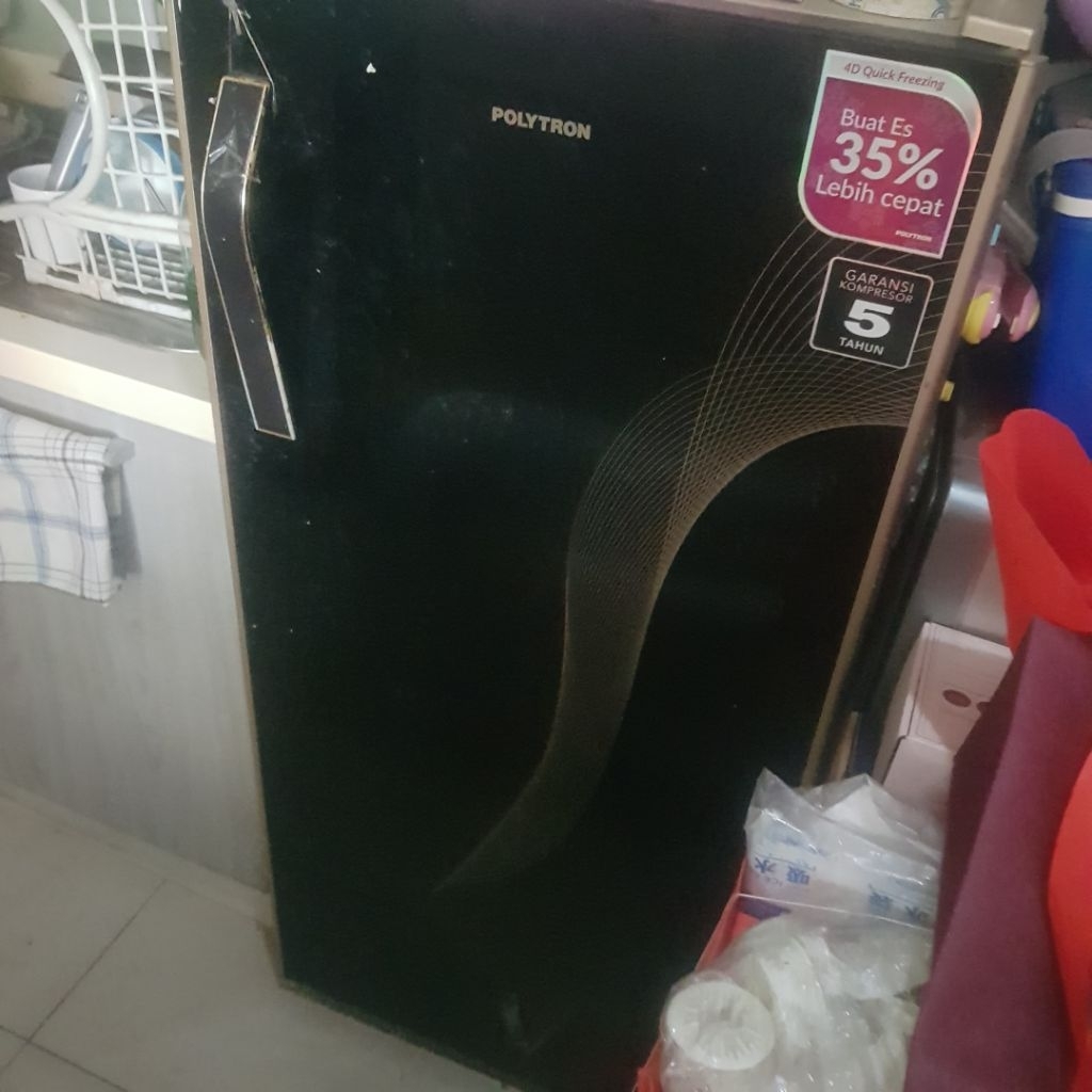 Kulkas Second Polytron Hemat Listrik Dingin Jual Murah Bekas Pemakaian Pribadi