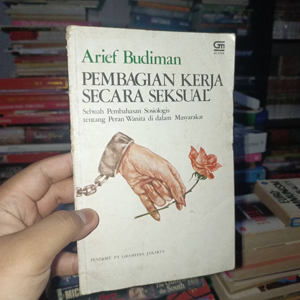 Pembagian Kerja Secara Seksual - Sebuah Pembahasan Sosiologis tentang Peran Wanita di dalam Masyarak