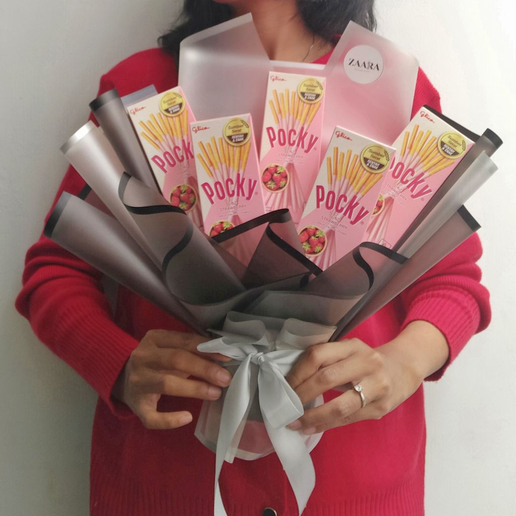 

READY STOCK | Bouquet Snack (M) Pocky Variant isi 5 pcs free kartu ucapan Buket Ulang Tahun / Wisuda