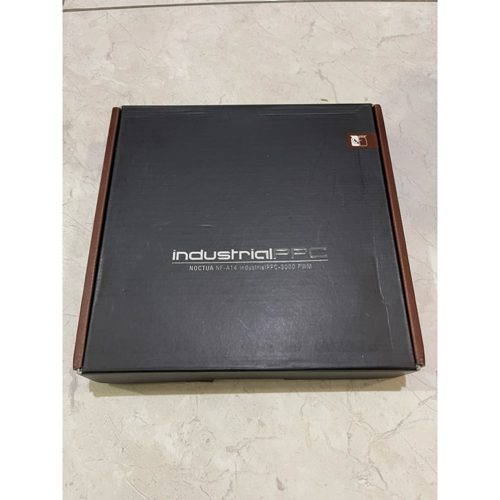 Noctua NF-A14 industrialPPC-3000 PWM second