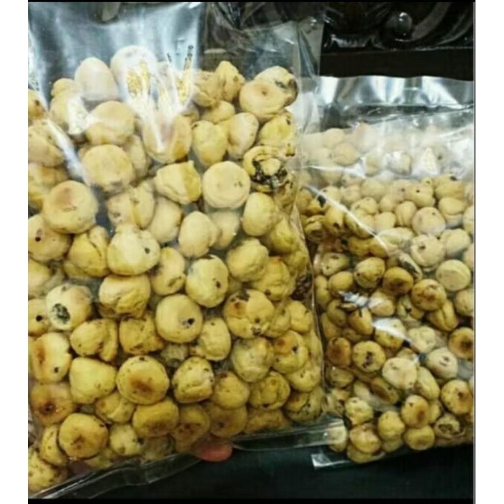 

Kue Soes Coklat, coklatnya lumer, manis dan lembut. Tersedia ukuran 250gr, 500gr dan 1kg