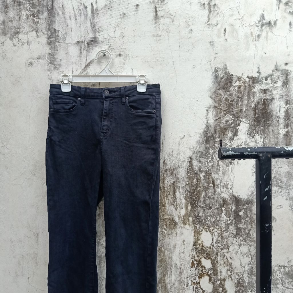 Uniqlo Celana jeans hitam