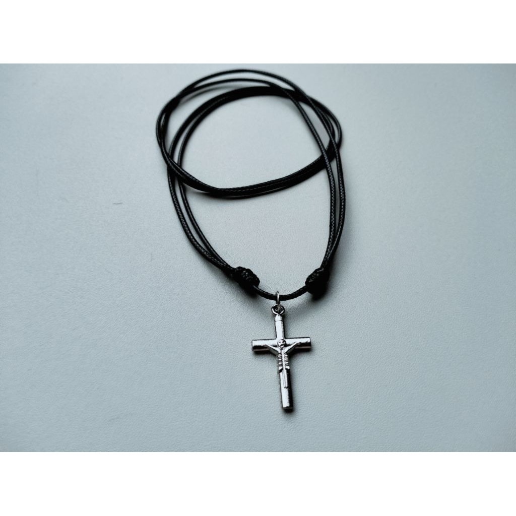 K3 KALUNG TALI HITAM POLOS SALIB TITANIUM SILVER ANTI KARAT