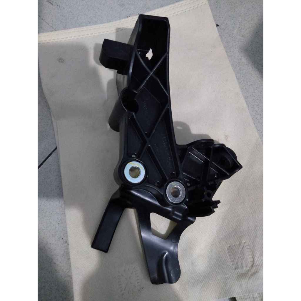 Stay Comp Front Caver Stay Dudukan Panel BEAT DELUXE K1A BEAT STREET 2020 2021 2022 2023 ORIGINAL