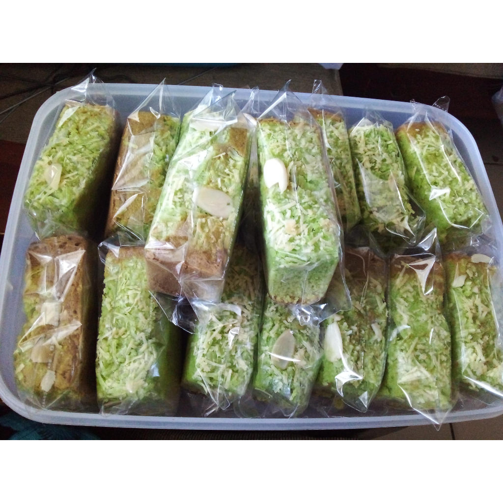 

Bolu Pandan Potong Topping Keju