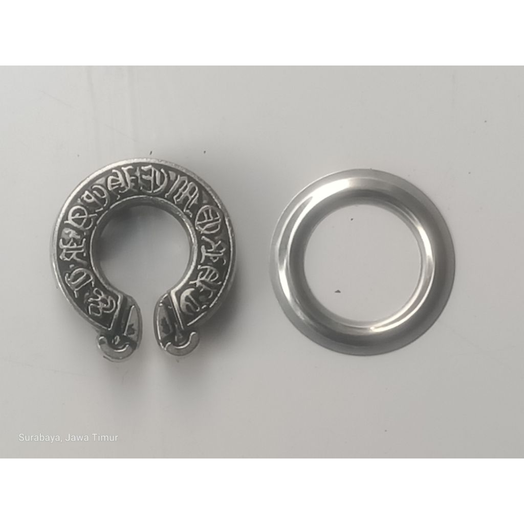 ring chrome hearts