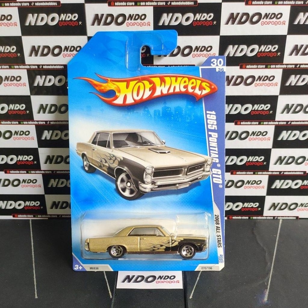 Hot Wheels '65 Pontiac GTO Gold - 2008 All Stars [Kmart]