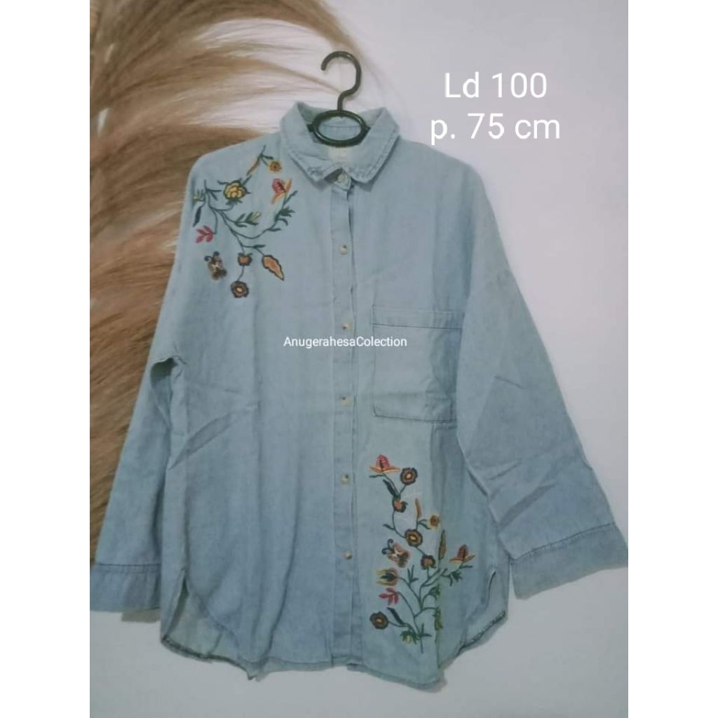 kemeja bahan denim motif sulam