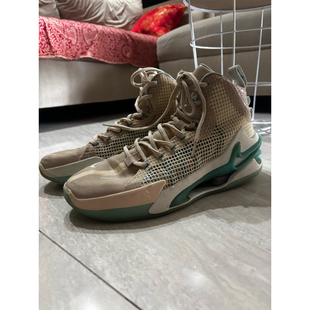 Sepatu Basket Nike GT Jump putih Original Outdoor Dan Indoor