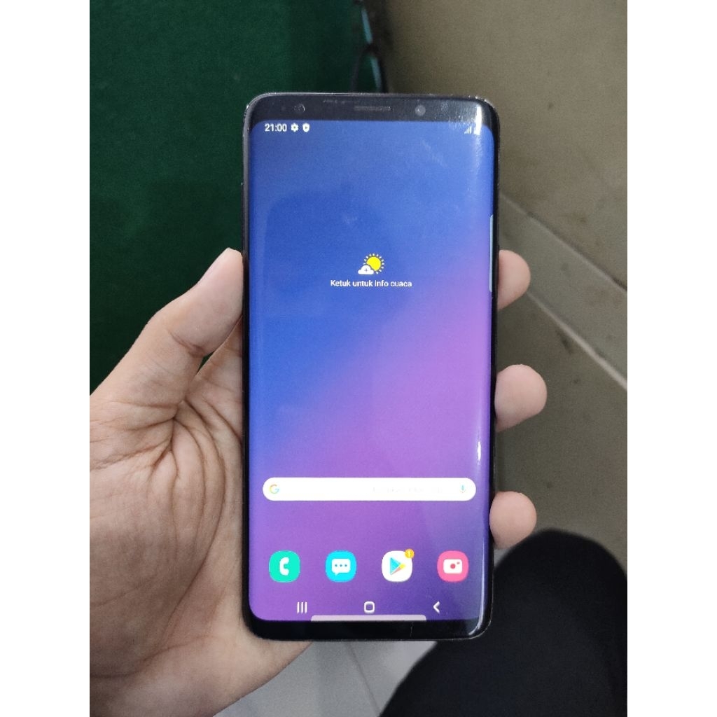 S9+ 6/256 minus lcd glitch layar