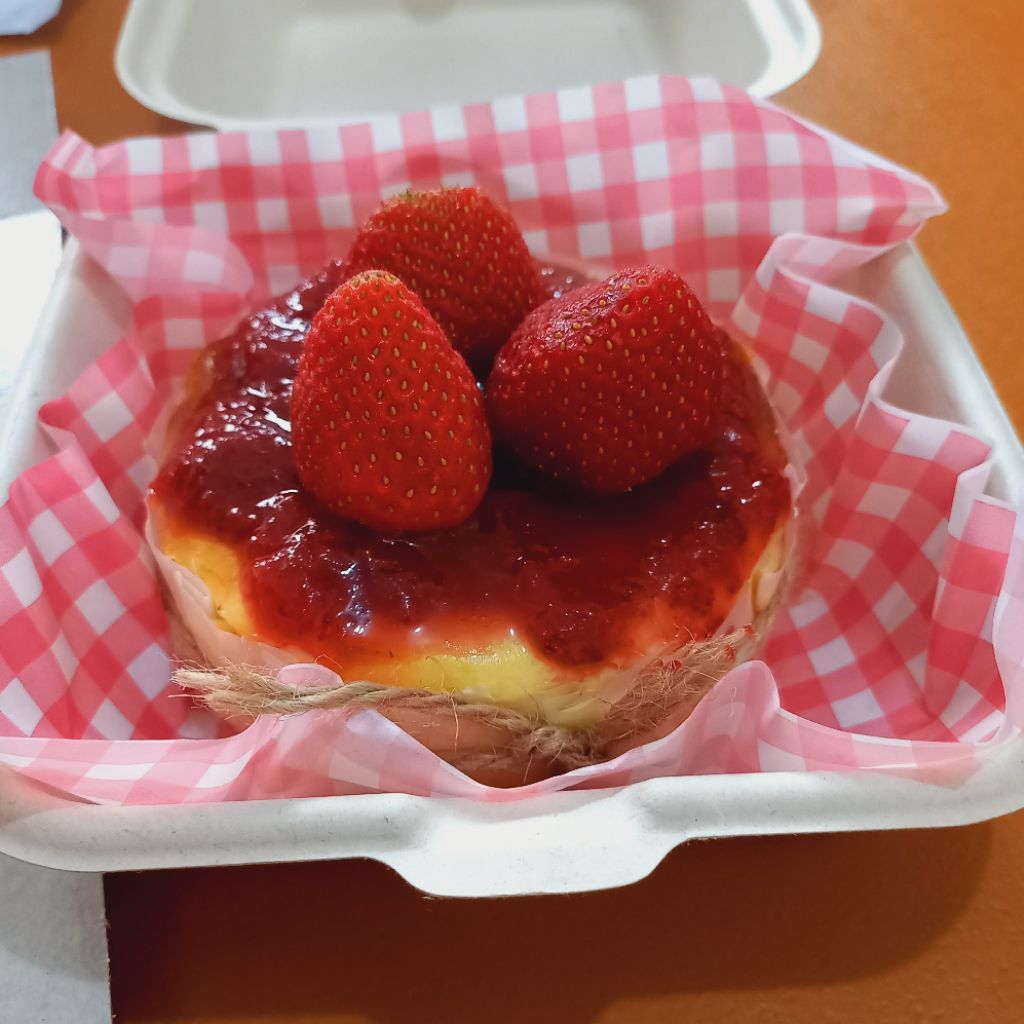 

Burnt Cheesecake Topping Strawberry