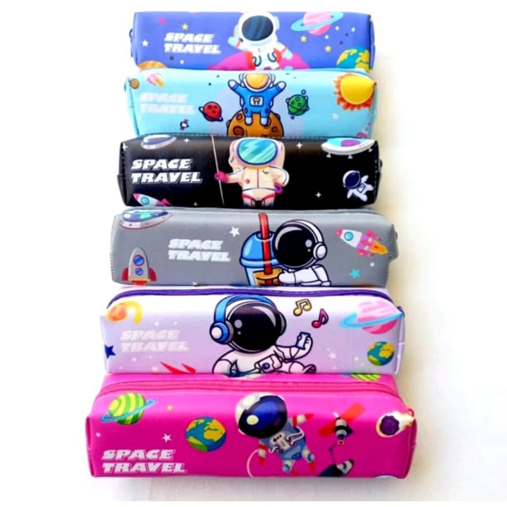 

Tepak Pensil Motif Astronot