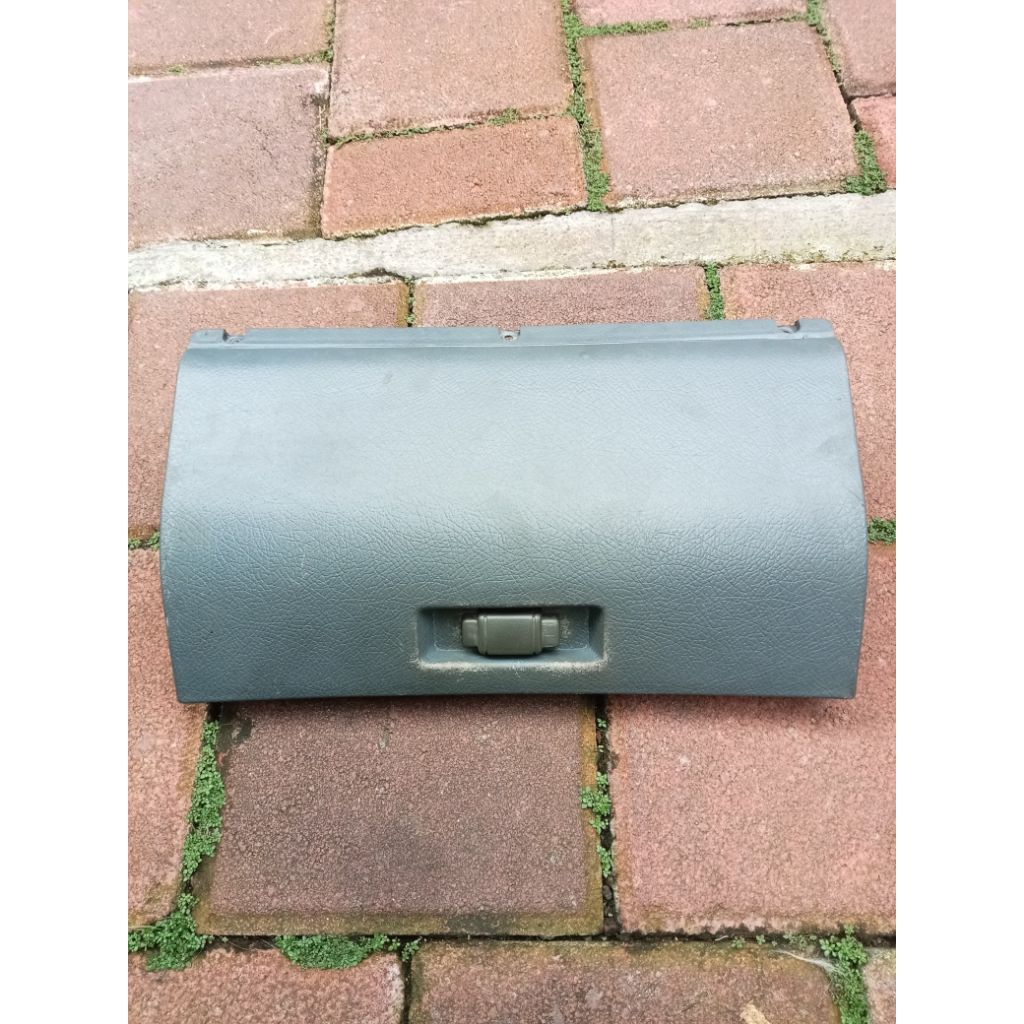 Laci Dashboard Suzuki Esteem 1.3