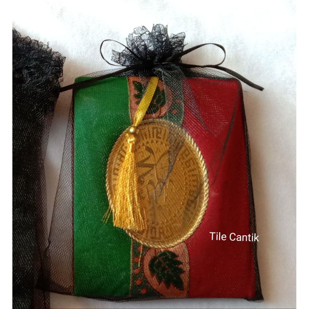 tile buku yasin / bungkus tile/ bungkus souvenir/ kemasan tile/ kemasan souvenir/ tile cantik