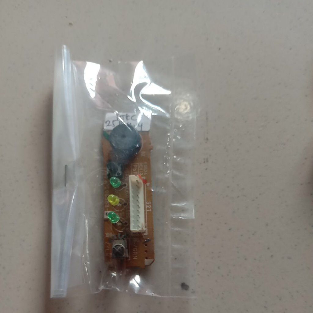 ir sensor display indoor AC merk Daikin model FTKC25PVM4