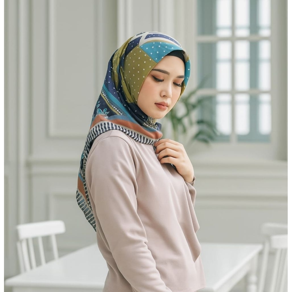 PROMO/BOENO HIJAU/JILBAB VOAL PREMIUM/GROSIR HIJAB/HIJAB SEGI EMPAT/VOAL MOTIF PREMIUM/DEENAY KW
