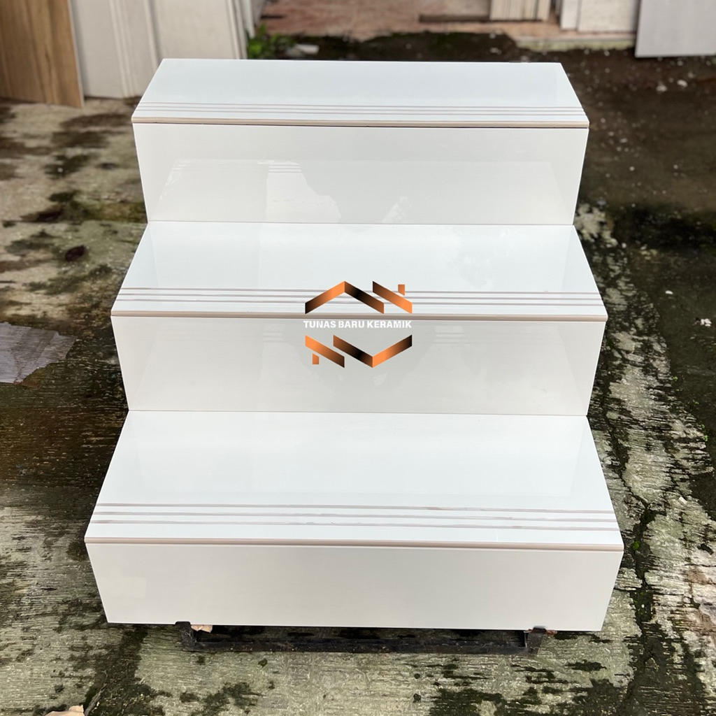 Granit tangga stepnosing 30x80 20x80 Putih Polos | Glossy