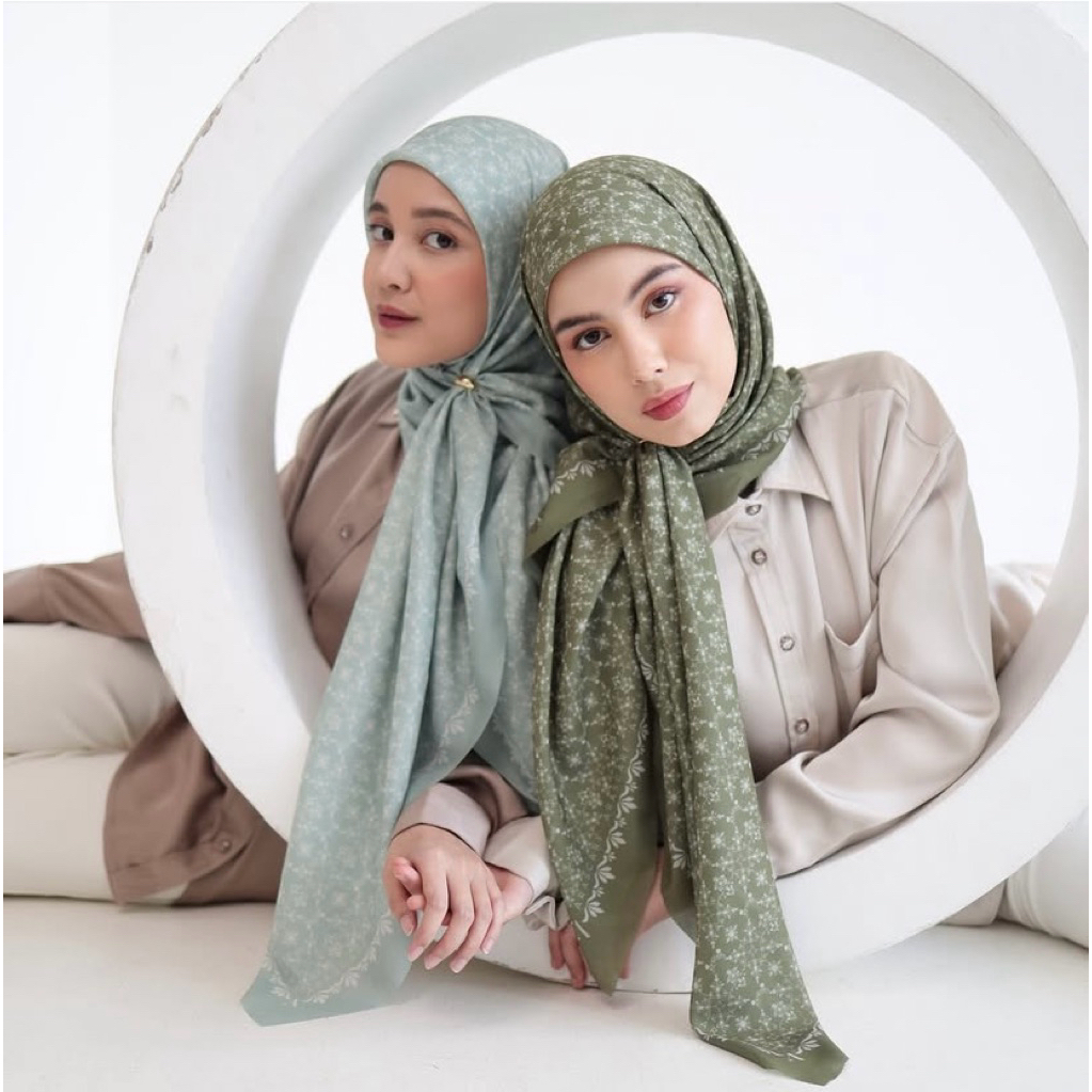 JULE MONOGRAM SERIES ARASCARF // JUNE MONOGRAM SERIES ARASCARF