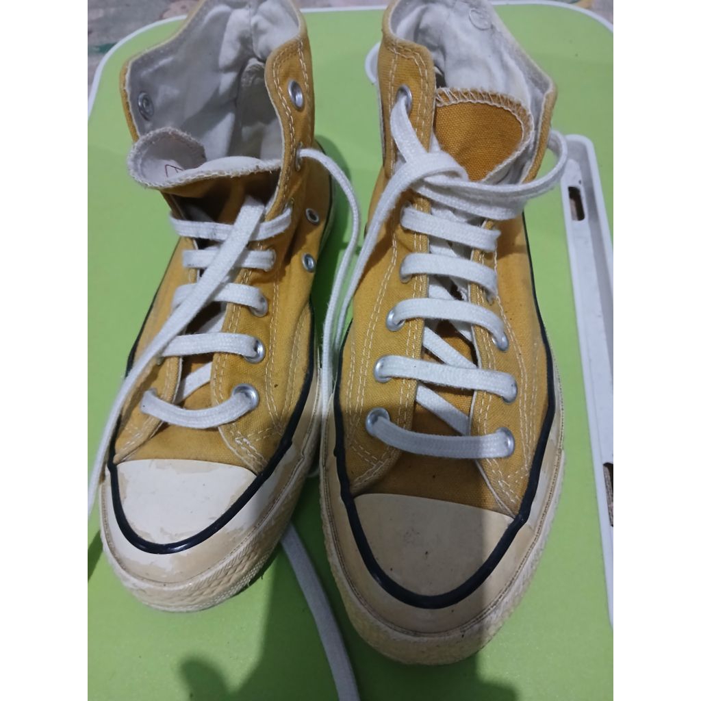 Preloved Sepatu Converse